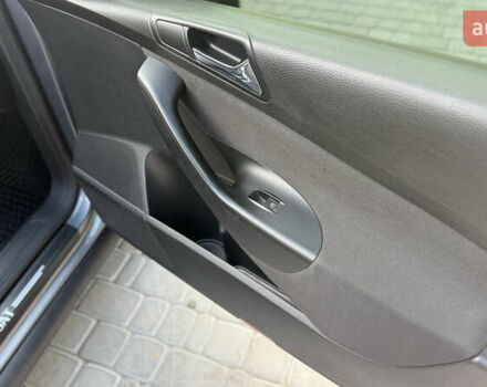 Сірий Фольксваген Пассат, об'ємом двигуна 1.6 л та пробігом 253 тис. км за 6300 $, фото 22 на Automoto.ua