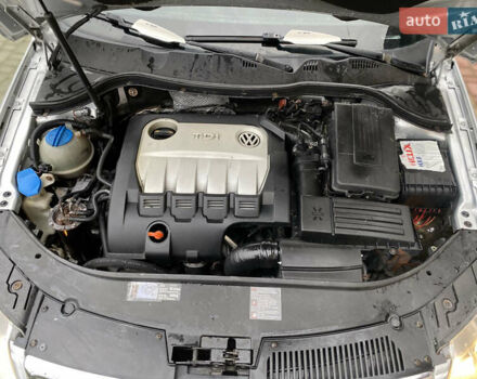 Сірий Фольксваген Пассат, об'ємом двигуна 2 л та пробігом 247 тис. км за 4599 $, фото 54 на Automoto.ua