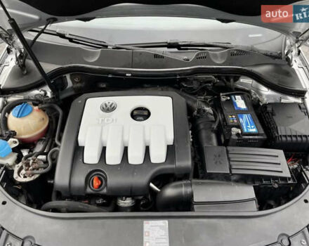 Сірий Фольксваген Пассат, об'ємом двигуна 1.97 л та пробігом 215 тис. км за 4900 $, фото 12 на Automoto.ua