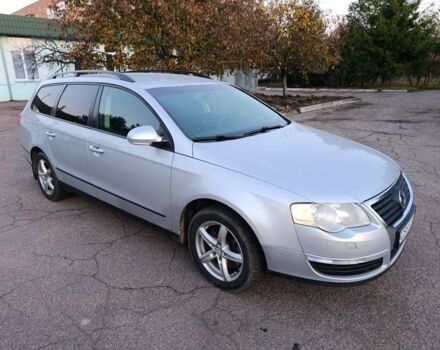 Серый Фольксваген Пассат, объемом двигателя 2 л и пробегом 280 тыс. км за 5000 $, фото 2 на Automoto.ua