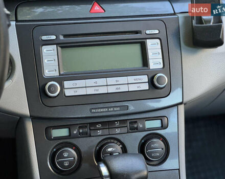 Фольксваген Пассат 2007 в Вознесенске на Automoto.ua Серый Фольксваген Пассат, объемом двигателя 1.6 л и пробегом 185 тыс. км за 6900 $, фото 17 на Automoto.ua