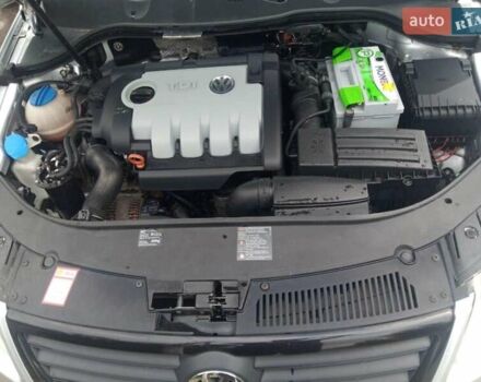 Серый Фольксваген Пассат, объемом двигателя 1.9 л и пробегом 266 тыс. км за 7000 $, фото 4 на Automoto.ua