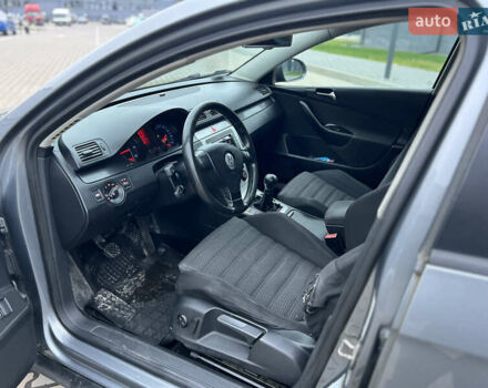 Серый Фольксваген Пассат, объемом двигателя 2 л и пробегом 490 тыс. км за 3999 $, фото 6 на Automoto.ua