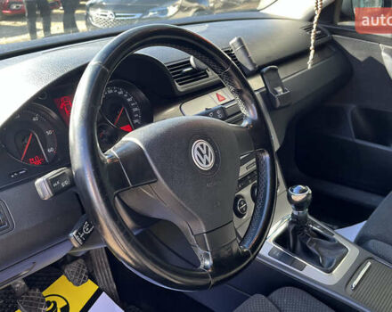 Сірий Фольксваген Пассат, об'ємом двигуна 1.97 л та пробігом 260 тис. км за 5999 $, фото 10 на Automoto.ua