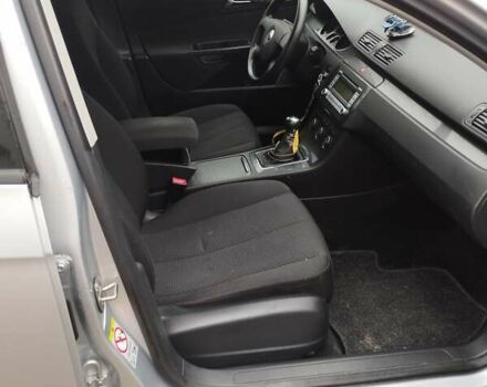 Серый Фольксваген Пассат, объемом двигателя 1.6 л и пробегом 243 тыс. км за 7800 $, фото 69 на Automoto.ua