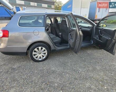 Серый Фольксваген Пассат, объемом двигателя 2 л и пробегом 343 тыс. км за 6400 $, фото 5 на Automoto.ua