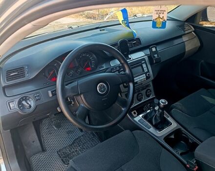 Серый Фольксваген Пассат, объемом двигателя 2 л и пробегом 320 тыс. км за 6500 $, фото 5 на Automoto.ua