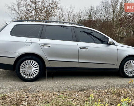 Сірий Фольксваген Пассат, об'ємом двигуна 1.6 л та пробігом 219 тис. км за 4900 $, фото 7 на Automoto.ua