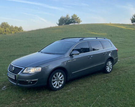 Серый Фольксваген Пассат, объемом двигателя 1.97 л и пробегом 382 тыс. км за 6399 $, фото 7 на Automoto.ua