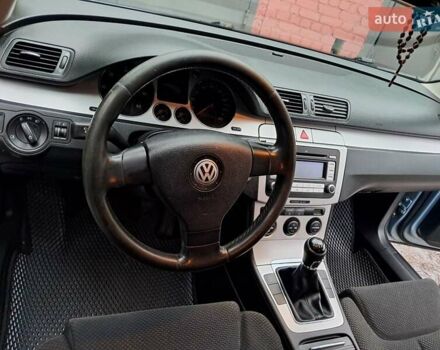 Серый Фольксваген Пассат, объемом двигателя 1.97 л и пробегом 245 тыс. км за 6700 $, фото 19 на Automoto.ua