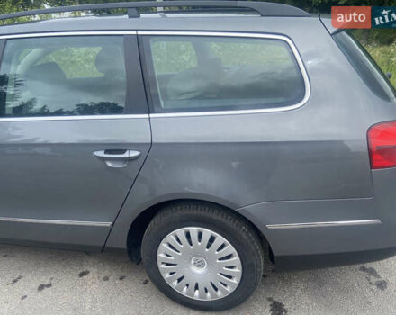 Серый Фольксваген Пассат, объемом двигателя 2 л и пробегом 254 тыс. км за 6200 $, фото 1 на Automoto.ua