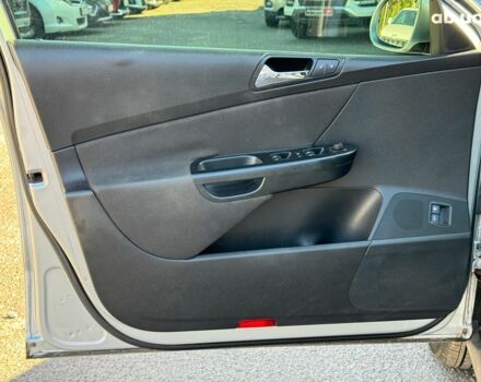 Серый Фольксваген Пассат, объемом двигателя 2 л и пробегом 275 тыс. км за 6890 $, фото 10 на Automoto.ua