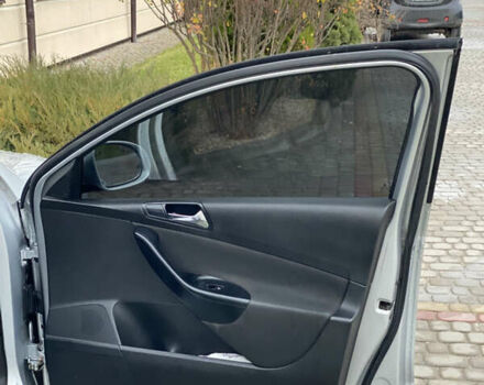 Сірий Фольксваген Пассат, об'ємом двигуна 2 л та пробігом 247 тис. км за 4599 $, фото 43 на Automoto.ua