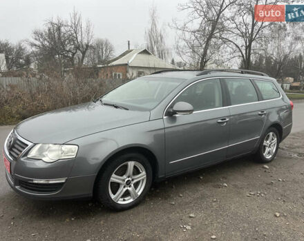 Серый Фольксваген Пассат, объемом двигателя 1.6 л и пробегом 142 тыс. км за 7450 $, фото 1 на Automoto.ua