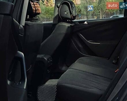 Серый Фольксваген Пассат, объемом двигателя 1.97 л и пробегом 295 тыс. км за 7999 $, фото 29 на Automoto.ua