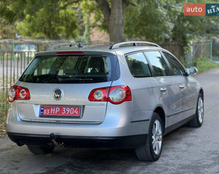 Фольксваген Пассат 2007 в Вознесенске на Automoto.ua Серый Фольксваген Пассат, объемом двигателя 1.6 л и пробегом 185 тыс. км за 6900 $, фото 9 на Automoto.ua