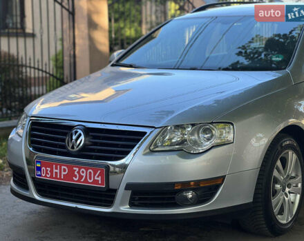 Фольксваген Пассат 2007 в Вознесенске на Automoto.ua Серый Фольксваген Пассат, объемом двигателя 1.6 л и пробегом 185 тыс. км за 6900 $, фото 4 на Automoto.ua