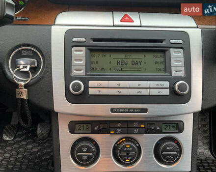 Серый Фольксваген Пассат, объемом двигателя 1.6 л и пробегом 230 тыс. км за 7000 $, фото 18 на Automoto.ua