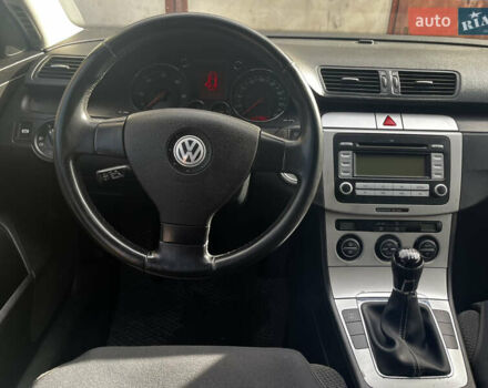 Серый Фольксваген Пассат, объемом двигателя 1.97 л и пробегом 215 тыс. км за 4700 $, фото 14 на Automoto.ua