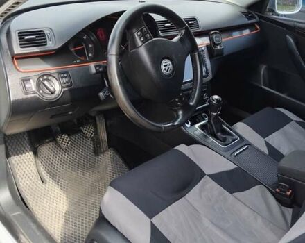 Серый Фольксваген Пассат, объемом двигателя 1.9 л и пробегом 320 тыс. км за 5200 $, фото 4 на Automoto.ua