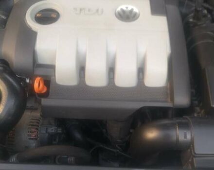 Серый Фольксваген Пассат, объемом двигателя 1.97 л и пробегом 100 тыс. км за 6700 $, фото 2 на Automoto.ua