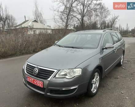 Серый Фольксваген Пассат, объемом двигателя 1.6 л и пробегом 142 тыс. км за 7450 $, фото 2 на Automoto.ua