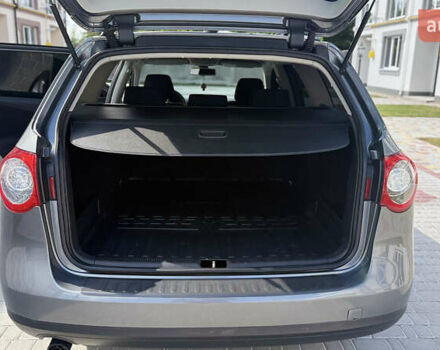 Сірий Фольксваген Пассат, об'ємом двигуна 1.6 л та пробігом 253 тис. км за 6300 $, фото 14 на Automoto.ua