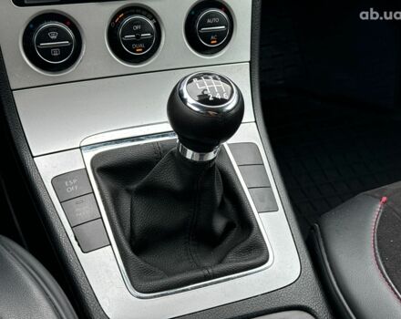 Серый Фольксваген Пассат, объемом двигателя 1.8 л и пробегом 292 тыс. км за 8740 $, фото 28 на Automoto.ua