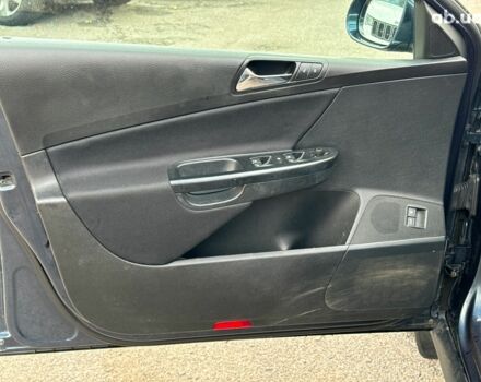 Серый Фольксваген Пассат, объемом двигателя 1.8 л и пробегом 292 тыс. км за 8740 $, фото 10 на Automoto.ua