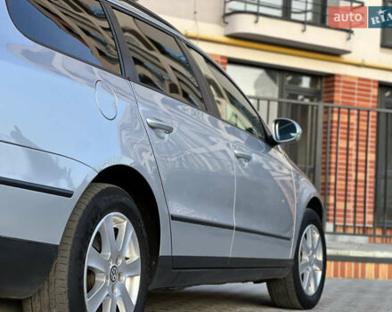 Сірий Фольксваген Пассат, об'ємом двигуна 1.97 л та пробігом 296 тис. км за 6750 $, фото 12 на Automoto.ua