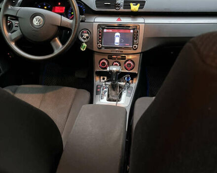 Серый Фольксваген Пассат, объемом двигателя 1.97 л и пробегом 250 тыс. км за 7800 $, фото 9 на Automoto.ua