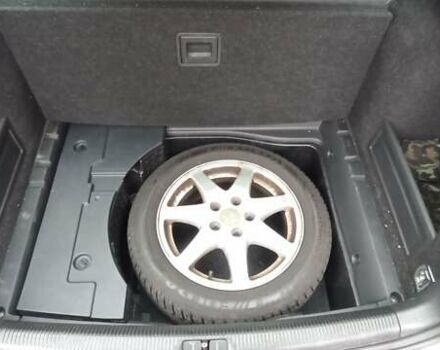 Серый Фольксваген Пассат, объемом двигателя 1.8 л и пробегом 220 тыс. км за 6300 $, фото 2 на Automoto.ua