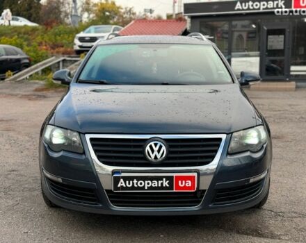 Серый Фольксваген Пассат, объемом двигателя 1.8 л и пробегом 292 тыс. км за 8740 $, фото 1 на Automoto.ua