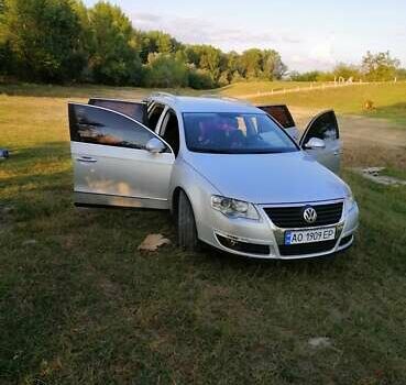 Серый Фольксваген Пассат, объемом двигателя 2 л и пробегом 263 тыс. км за 7300 $, фото 1 на Automoto.ua