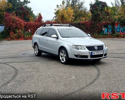 Серый Фольксваген Пассат, объемом двигателя 3.2 л и пробегом 298 тыс. км за 6250 $, фото 1 на Automoto.ua