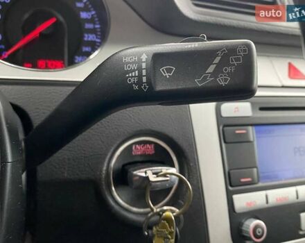 Серый Фольксваген Пассат, объемом двигателя 1.8 л и пробегом 198 тыс. км за 7290 $, фото 23 на Automoto.ua