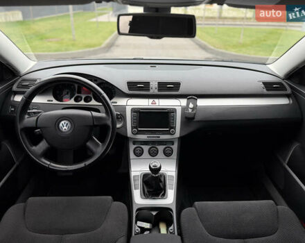 Серый Фольксваген Пассат, объемом двигателя 1.97 л и пробегом 286 тыс. км за 6750 $, фото 26 на Automoto.ua