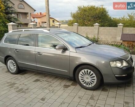 Сірий Фольксваген Пассат, об'ємом двигуна 2 л та пробігом 240 тис. км за 5500 $, фото 4 на Automoto.ua