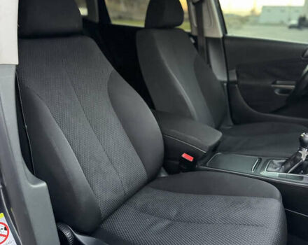 Сірий Фольксваген Пассат, об'ємом двигуна 1.97 л та пробігом 377 тис. км за 6500 $, фото 29 на Automoto.ua