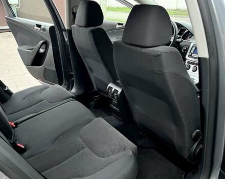 Серый Фольксваген Пассат, объемом двигателя 1.6 л и пробегом 198 тыс. км за 7600 $, фото 23 на Automoto.ua