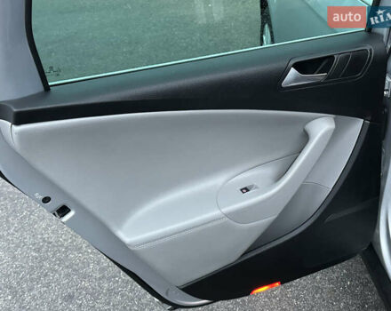 Серый Фольксваген Пассат, объемом двигателя 1.8 л и пробегом 227 тыс. км за 7450 $, фото 39 на Automoto.ua