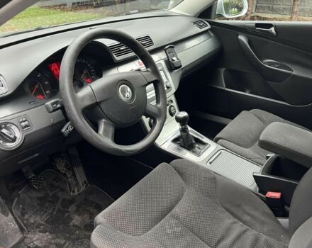 Серый Фольксваген Пассат, объемом двигателя 0 л и пробегом 250 тыс. км за 3300 $, фото 2 на Automoto.ua