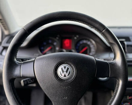 Сірий Фольксваген Пассат, об'ємом двигуна 1.97 л та пробігом 377 тис. км за 6500 $, фото 13 на Automoto.ua