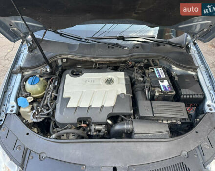 Серый Фольксваген Пассат, объемом двигателя 1.97 л и пробегом 358 тыс. км за 5500 $, фото 9 на Automoto.ua