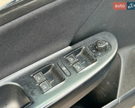 Серый Фольксваген Пассат, объемом двигателя 1.8 л и пробегом 292 тыс. км за 8740 $, фото 11 на Automoto.ua