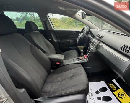 Серый Фольксваген Пассат, объемом двигателя 1.97 л и пробегом 265 тыс. км за 5999 $, фото 18 на Automoto.ua