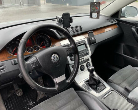 Серый Фольксваген Пассат, объемом двигателя 1.8 л и пробегом 370 тыс. км за 6000 $, фото 9 на Automoto.ua