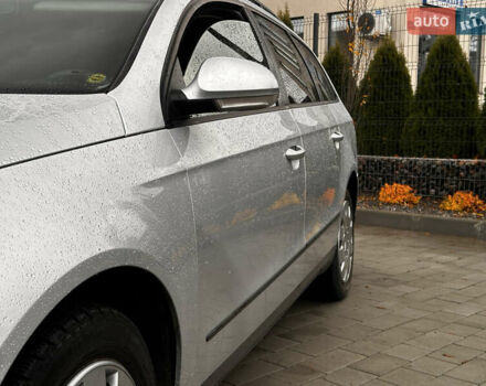 Серый Фольксваген Пассат, объемом двигателя 1.97 л и пробегом 349 тыс. км за 4850 $, фото 9 на Automoto.ua