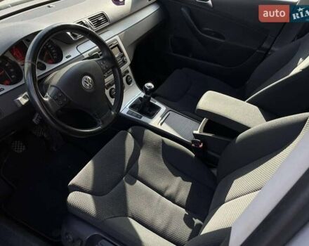 Сірий Фольксваген Пассат, об'ємом двигуна 1.8 л та пробігом 220 тис. км за 6800 $, фото 10 на Automoto.ua