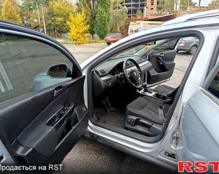 Серый Фольксваген Пассат, объемом двигателя 3.2 л и пробегом 298 тыс. км за 6250 $, фото 5 на Automoto.ua